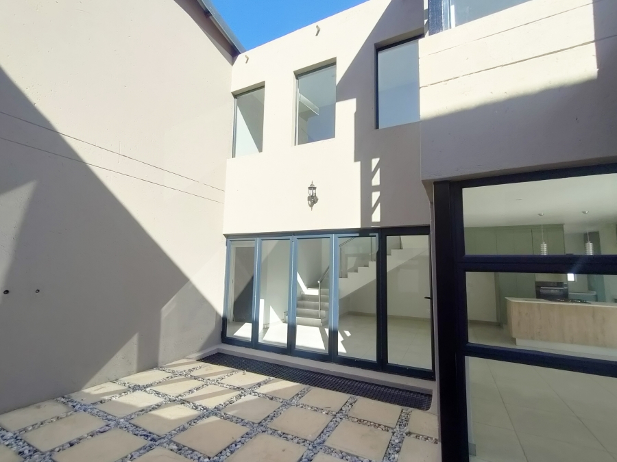 4 Bedroom Property for Sale in Melodie North West